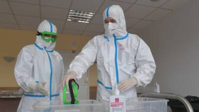 Андрей Воробьев - В Подмосковье выделят 1,7 млрд рублей на новые меры поддержки медиков в 2022 году - russian.rt.com - Москва - Московская обл.