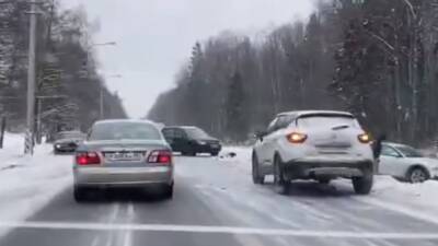 Александр Беглов - Четыре автомобиля столкнулись на трассе А-180 в Ленинградской области - inforeactor.ru - Ленинградская обл. - Санкт-Петербург