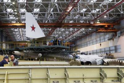 Самый мощный в мире ракетоносец Ту-160М запустят в воздух в 2022 году - inforeactor.ru