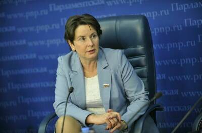 Светлана Разворотнева - Депутат предложила снять ограничения на покупку жилья детям-сиротам - pnp.ru - Россия - Алтайский край
