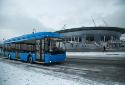 Александр Беглов - Власти Петербурга отменили решение о запрете работы транспорта в новогоднюю ночь - online47.ru - Санкт-Петербург