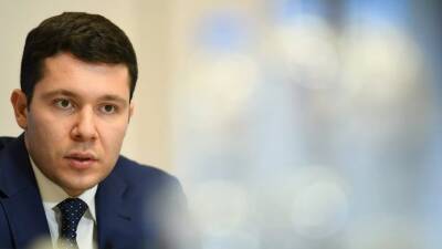 Мария Захарова - Антон Алиханов - Глава Калининграда Алиханов назвал сложной ситуацию с грузами из-за фур на границах с ЕС - russian.rt.com - Россия - Белоруссия - Литва - Вильнюс - Калининград - Калининградская обл.
