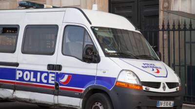 Жеральд Дарманен - МВД Франции: Удерживавший женщину в заложниках мужчина задержан - mir24.tv - Франция - Париж - Twitter