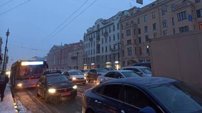 Александр Беглов - Петербург ожидает новый транспортный коллапс из-за надвигающихся на город снегопадов - inforeactor.ru - Санкт-Петербург