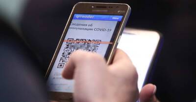 Евгений Куйвашев - QR-коды отменили в ТЦ Свердловской области - ren.tv - Свердловская обл.