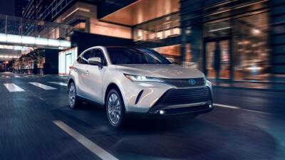Toyota отзывает из России почти 10 тысяч машин - vesti.ru - Россия