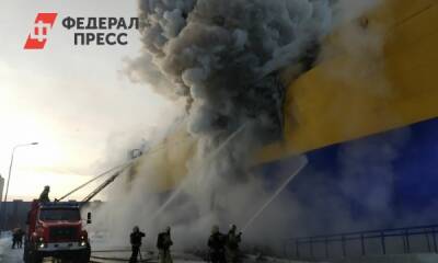 К горящему гипермаркету в Томске едет пожарный поезд - fedpress.ru - Россия - Кемерово - Томск