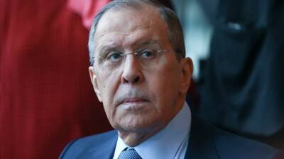 Владимир Путин - Борис Джонсон - Дмитрий Песков - Йенс Столтенберг - Сергей Лавров - Лавров назвал дальнейшее продвижение НАТО к границам России пересечением красной линии - russian.rt.com - Москва - Россия - Англия