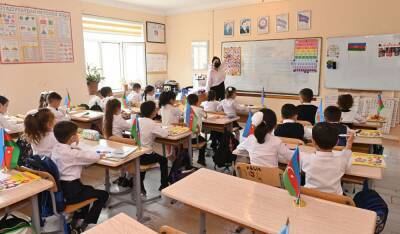 Эмин Амруллаев - Константин Шапиро - Чингиз Сафарли - С начала года посредством электронной системы осуществлен перевод более 46 тыс. учащихся школ Баку - trend.az - Баку