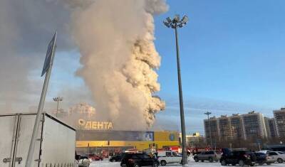 В горящем в Томске супермаркете «Лента» взорвались газовые баллоны и пиротехника - newizv.ru - Томск