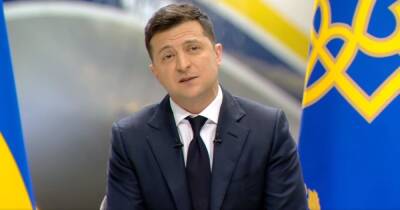 Владимир Зеленский - Зеленский убеждает, что на встрече с послами не устроил "политбюро ЦК" - dsnews.ua - Украина