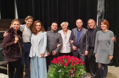 Ностальгия! В Баку прозвучали хиты легендарной группы "Караван" - творческий вечер Микаила Векилова (ВИДЕО, ФОТО) - trend.az - Нью-Йорк - Азербайджан