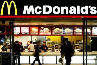McDonald's оставил только маленькие порции картошки фри в Японии - smartmoney.one - Япония - Reuters
