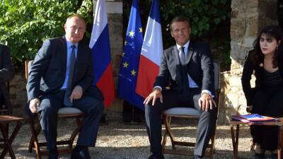 Владимир Путин - Эммануэль Макрон - Путин и Макрон обсудили вопросы укрепления стабильности и безопасности в Европе - mir24.tv - Россия - США - Киев - Франция