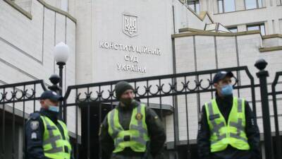 Ольга Совгиря - КС Украины подтвердил законность запрета на трансляцию в стране ряда фильмов из России - russian.rt.com - Россия - Украина