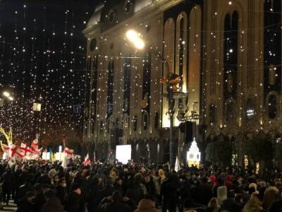 Саакашисты устроили театр абсурда в центре Тбилиси - politnavigator.net - Россия - Грузия - Тбилиси