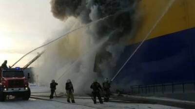 Пожар в томском гипермаркете тушили более 10 часов - newdaynews.ru - Томск