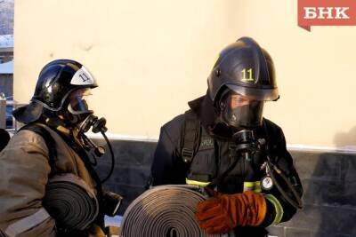 В Ухте пожарные спасли двух человек - bnkomi.ru - респ. Коми - Ухты