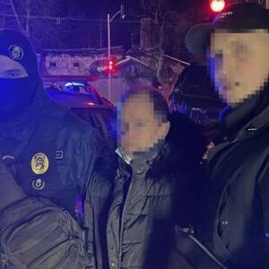 Во Львовы задержали мужчину, который в школьном туалете приставал к ребенку - reporter-ua.com - Украина - Львов - Киев