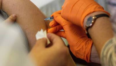 Нафтали Беннет - Израиль начинает делать четвертую дозу вакцины от коронавируса - enovosty.com - Израиль - Иерусалим