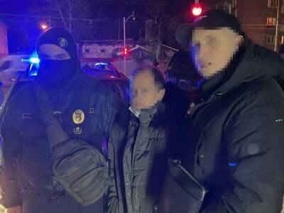 Во Львове задержали мужчину, который переоделся женщиной и пытался развратить ребенка в школьном туалете - gordonua.com - Украина - Львов