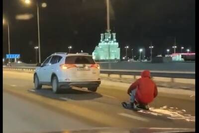 В Воронеже за экстремальное катание на снегокате по оживленной трассе наказаны двое мужчин - vrn.mk.ru - Воронеж