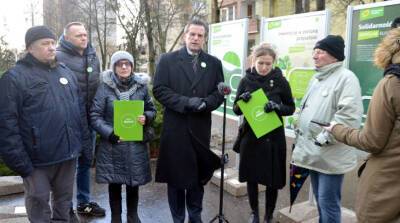 Польский депутат: правительство подарило нам самое мрачное Рождество за последние 40 лет - belta.by - Белоруссия - Польша - Минск