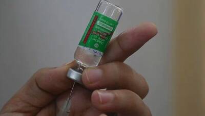 Нафтали Беннетт - В Израиле пожилые и медработники смогут получить четвертую дозу вакцины от COVID-19 - trend.az - Израиль - Иерусалим