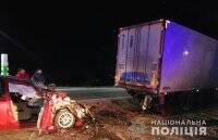 Задел отбойник и влетел в грузовик: под Одессой в жутком ДТП погиб человек - vlasti.net - Черниговская обл. - Одесса - Одесская обл.