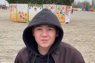В Новочеркасске оштрафовали блогера, взобравшегося на городскую елку - rostov.mk.ru - Ростовская обл. - Новочеркасск