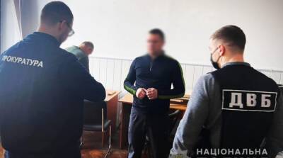 В Харьковской области вручили подозрение инспектору, который обещал водительские удостоверения без посещения автошколы - ru.slovoidilo.ua - Украина - Харьковская обл.
