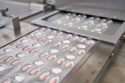 Медицинский регулятор США одобрил таблетки от COVID-19 компании Pfizer - unn.com.ua - США - Украина - Киев
