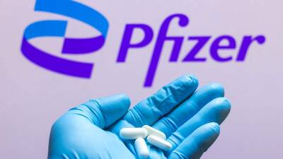 Альберт Бурла - В США одобрили таблетки компании Pfizer от коронавируса - iz.ru - США - Израиль
