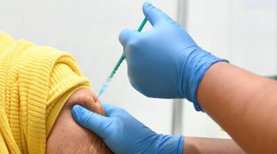 Бустерная вакцинация в Украине: для кого официально одобрили третью дозу вакцины от COVID-19 - ru.slovoidilo.ua - Украина