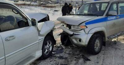 Двое полицейский пострадали в ДТП с Land Cruiser на Сахалине - ren.tv - Сахалинская обл. - Углегорск - Сахалин