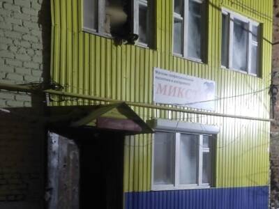 Бывший муж владелицы салона красоты под Саратовом пытался сжечь ее вместе с клиентками. Им пришлось прыгать из окна - bloknot.ru - Россия - Саратовская обл. - Саратов