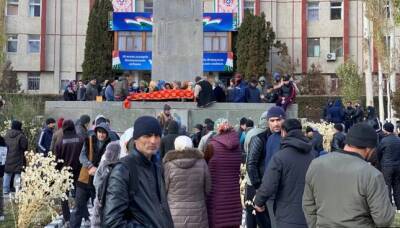 Власти запретили выезд за пределы Таджикистана 66 лицам, участвовавшим в протестах в Хороге - dialog.tj - Таджикистан - Хорог - Горно-Бадахшанская обл.