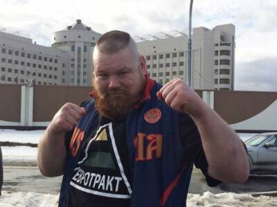 Вячеслав Дацик - Одним из избитых в московском подъезде подростков оказался сын скандально известного бойца MMA Дацика - rosbalt.ru - Москва