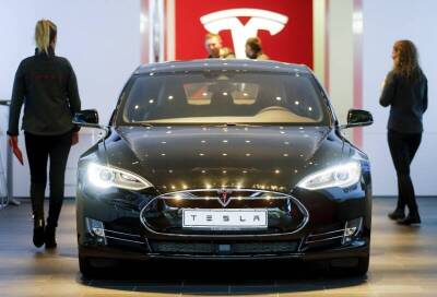 В США проверят 580 тыс. автомобилей Tesla из-за игр - smartmoney.one - США - Reuters