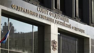 Александр Варфоломеев - В Совфеде поддержали позицию Путина по вакцинации в стране - russian.rt.com - Россия