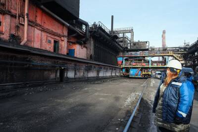 Рабочие челябинского завода добились повышения зарплаты. А потом активистов уволили - znak.com - Челябинск