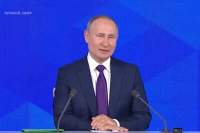 Владимир Путин - Путин предложил выступить адвокатом Деда Мороза и защитить его от иска - aif.ru - Санкт-Петербург - Вологодская обл.