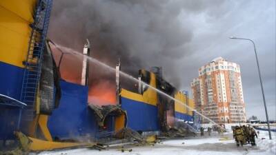 Суд арестовал подозреваемого в поджоге гипермаркета в Томске - 5-tv.ru - Томск