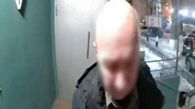В Воронеже пенсионер обокрал квартиру на 2 млн рублей - vestivrn.ru - Воронеж