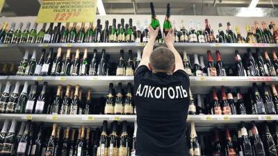Михаил Мурашко - Депутат Госдумы Хамзаев предложил размещать алкогольные магазины вне населённых пунктов - russian.rt.com - Россия
