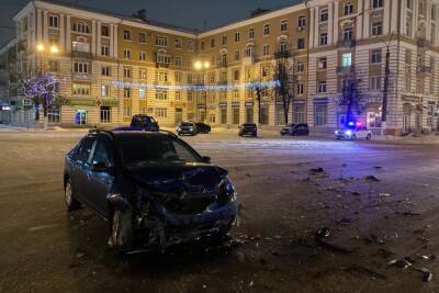 Появились новые подробности серьёзного ДТП на площади в Твери - tver.mk.ru - Тверь - Тверская обл.