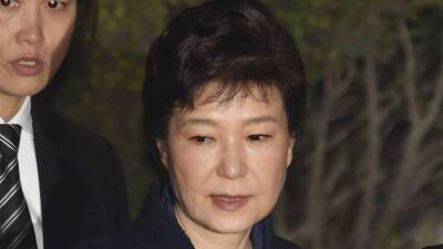 Мун Чжэин - Пак Кынхе - Обзор зарубежных СМИ: помилование экс-президента Южной Кореи и локдаун в Китае - mir24.tv - Китай - Южная Корея