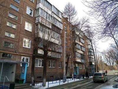 Алексей Текслер - В Челябинске в один из дворов три года назад провели освещение, но света нет до сих пор - znak.com - Челябинск