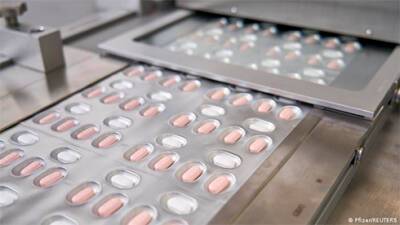 В США одобрили таблетки Pfizer и Merck для лечения COVID-19 - bin.ua - США - Украина