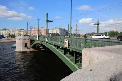 Андрей Левакин - Стало известно, когда откроют после ремонта Биржевой мост - neva.today - Санкт-Петербург